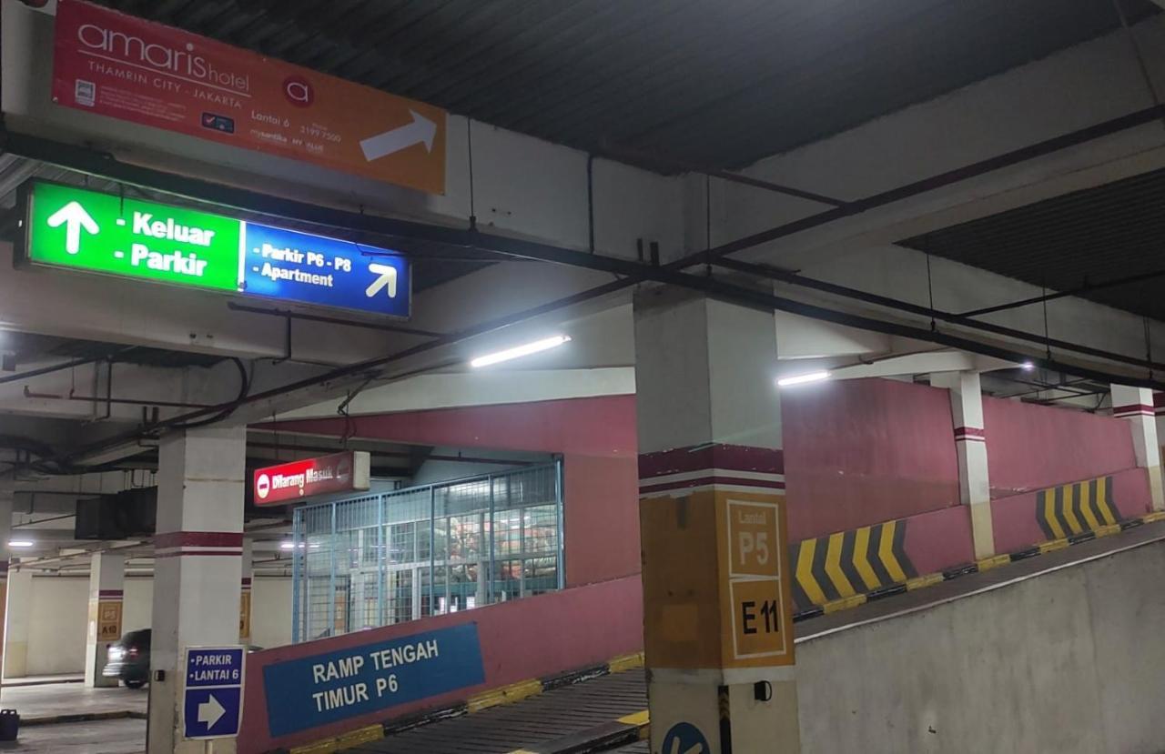 Amaris Hotel Thamrin City Джакарта Экстерьер фото