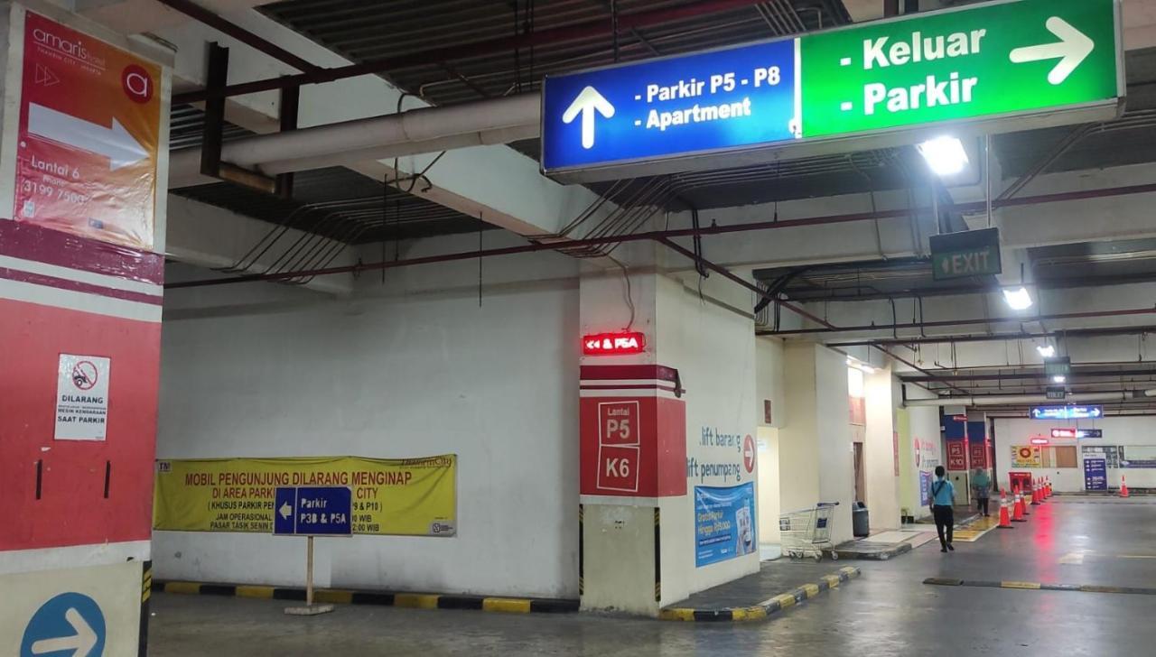 Amaris Hotel Thamrin City Джакарта Экстерьер фото