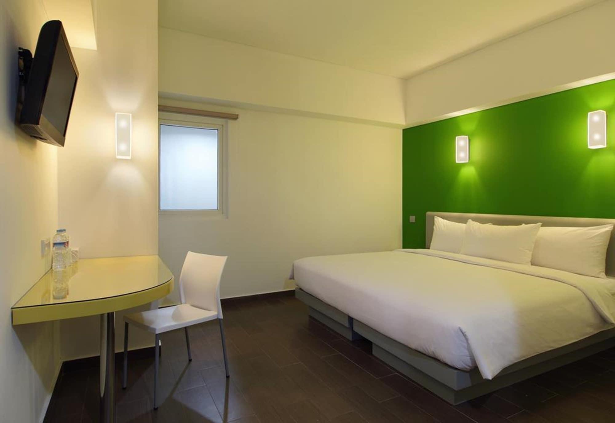 Amaris Hotel Thamrin City Джакарта Экстерьер фото
