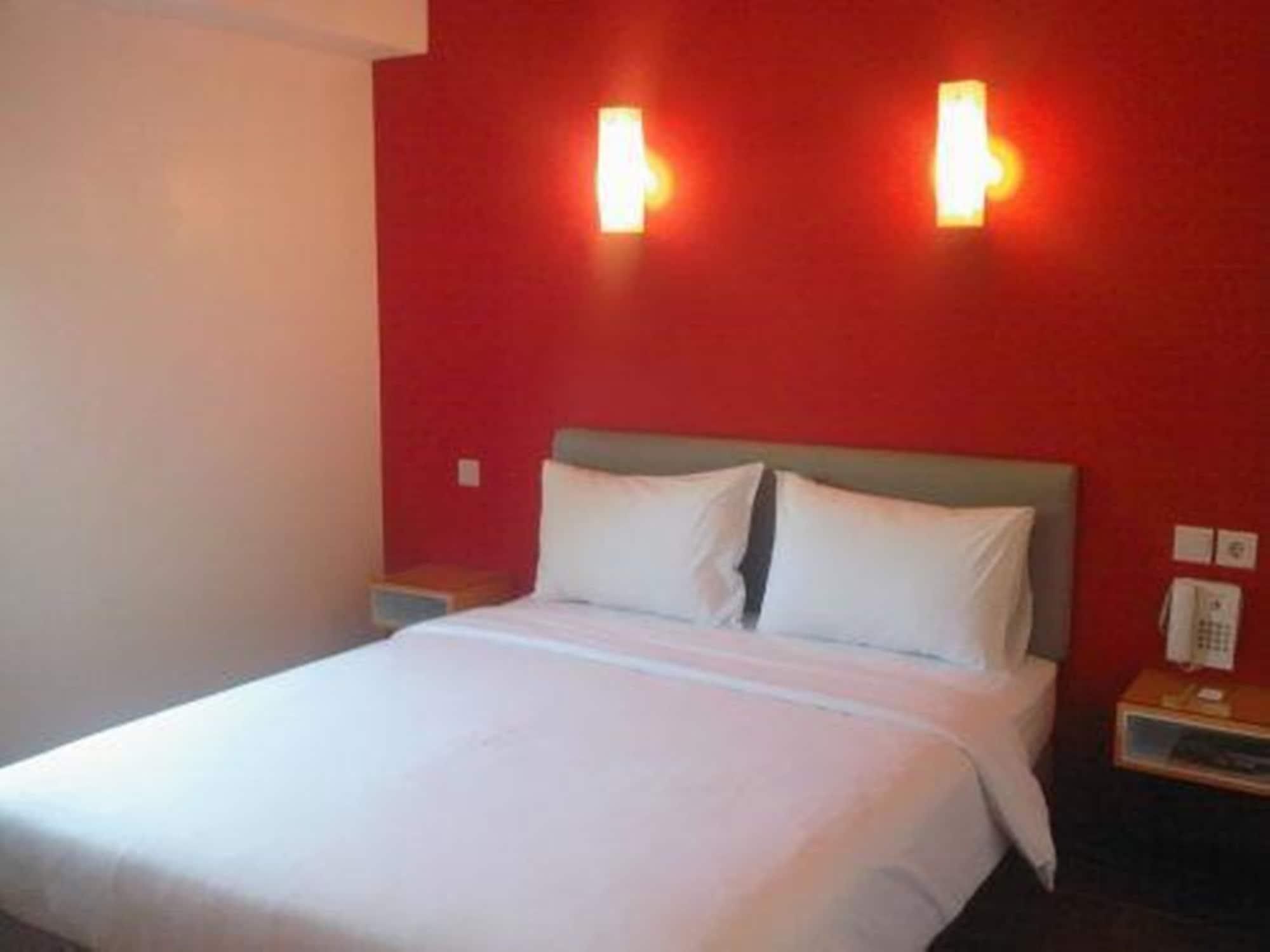 Amaris Hotel Thamrin City Джакарта Экстерьер фото