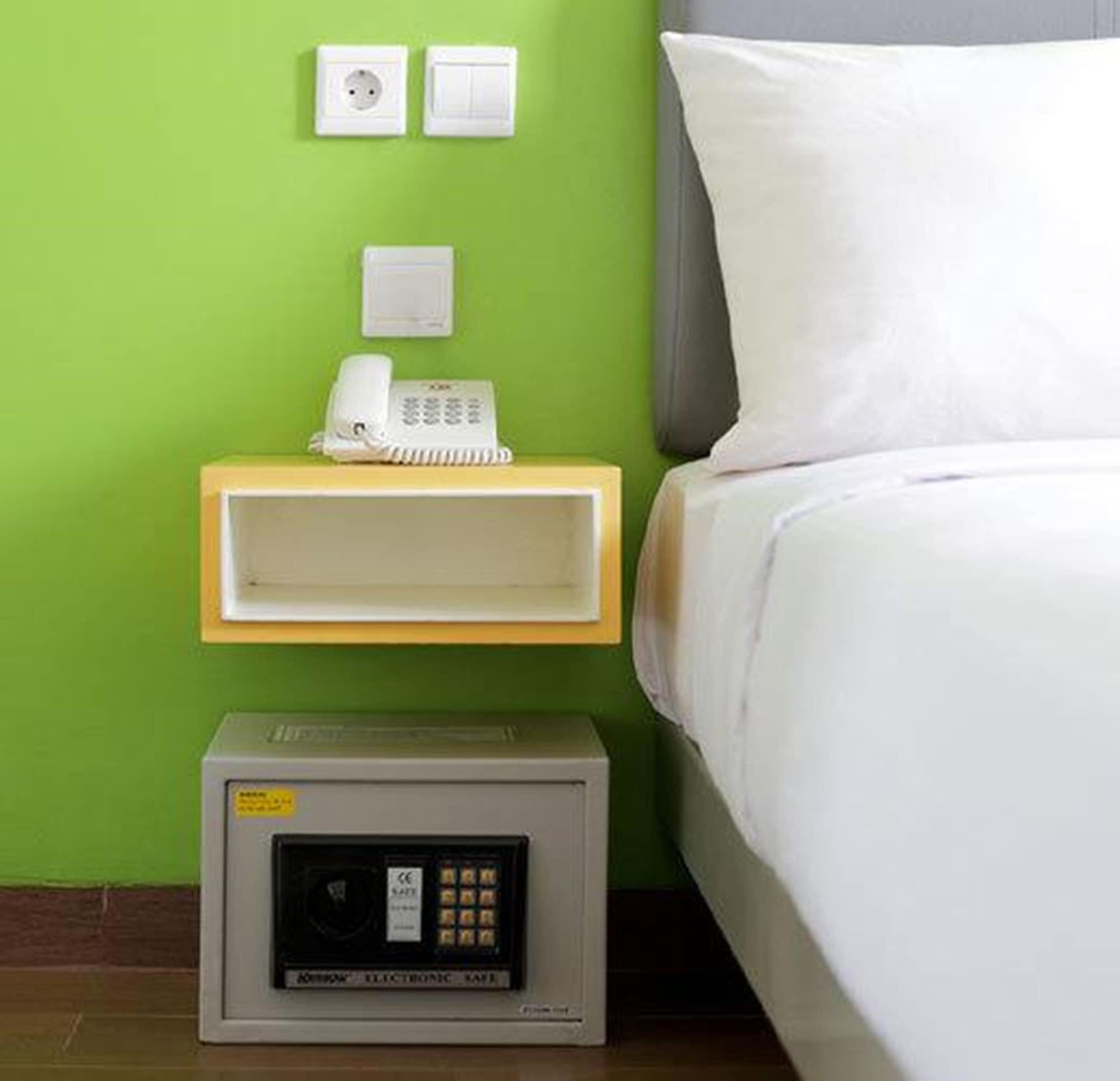 Amaris Hotel Thamrin City Джакарта Экстерьер фото