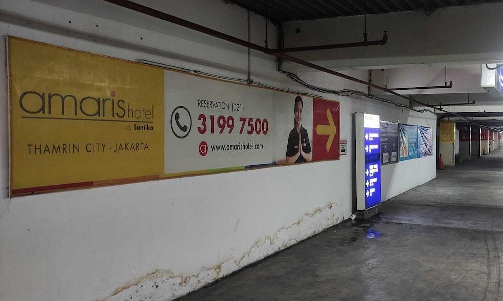 Amaris Hotel Thamrin City Джакарта Экстерьер фото