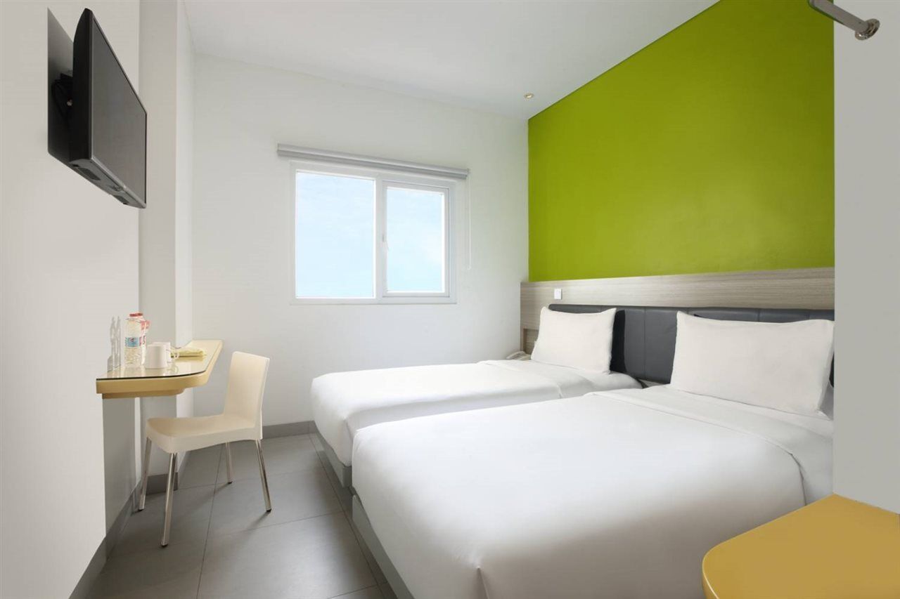 Amaris Hotel Thamrin City Джакарта Экстерьер фото
